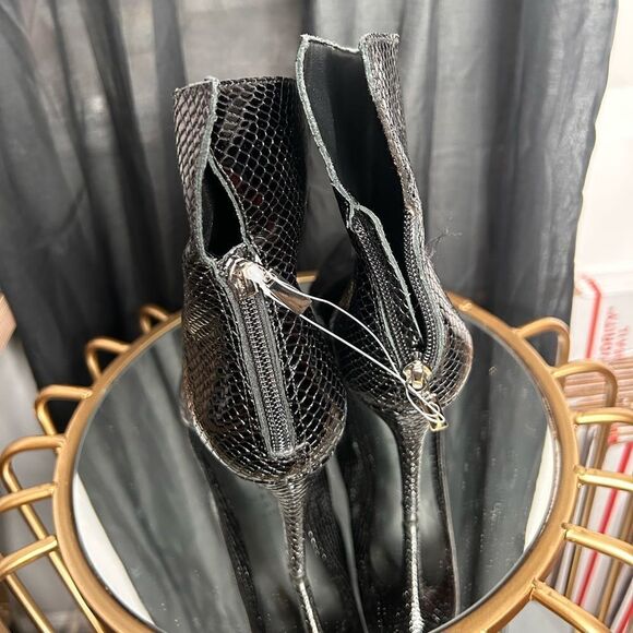 Aqua Hendrix High Heel Booties - Picture 3 of 4